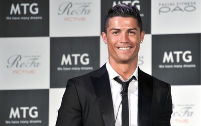 GG体育热评-乌克兰队更衣室赛后狂欢视频流出