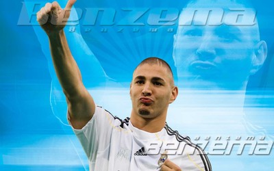 GG体育独家-什琴斯尼失误后社交媒体被攻陷